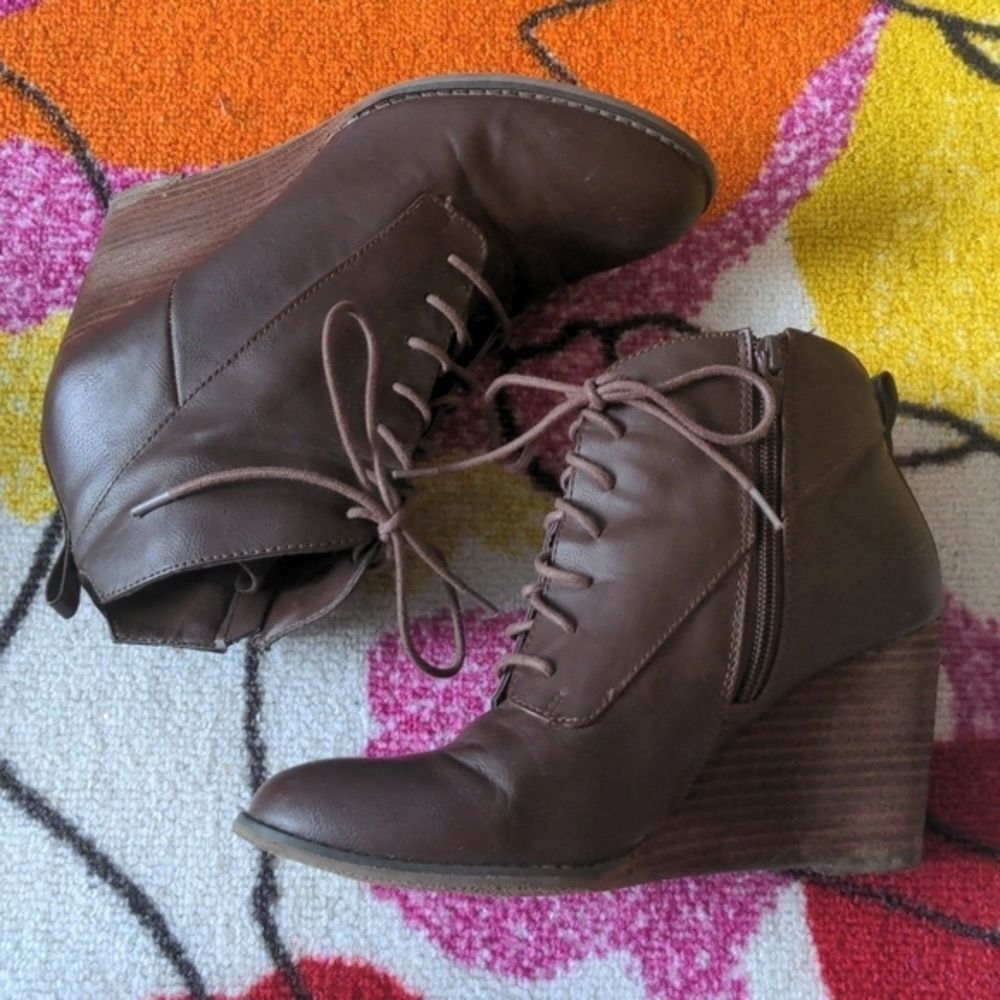 Brown Leather Lace-up Ankle Boots with‎ Wedge Heel Vintage Style Combat Boots
